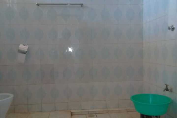 Room 6 of 17