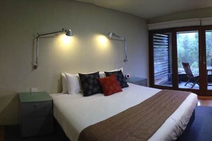 Room 3 of 21