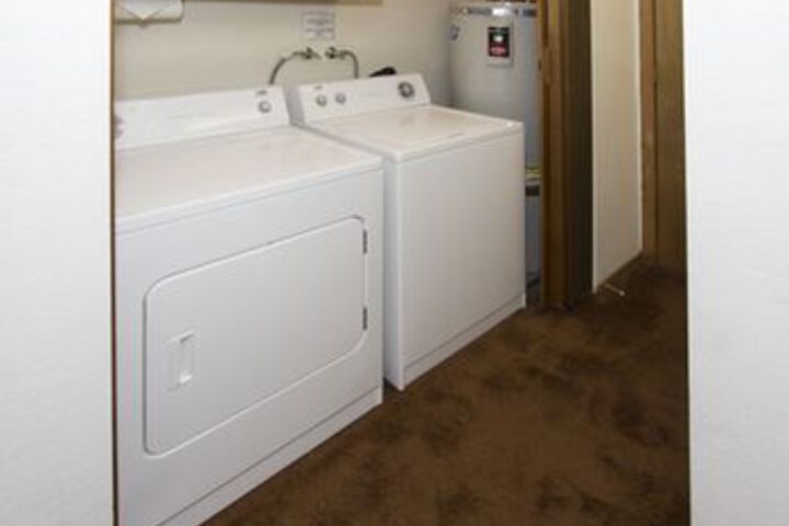 Room 5 of 11