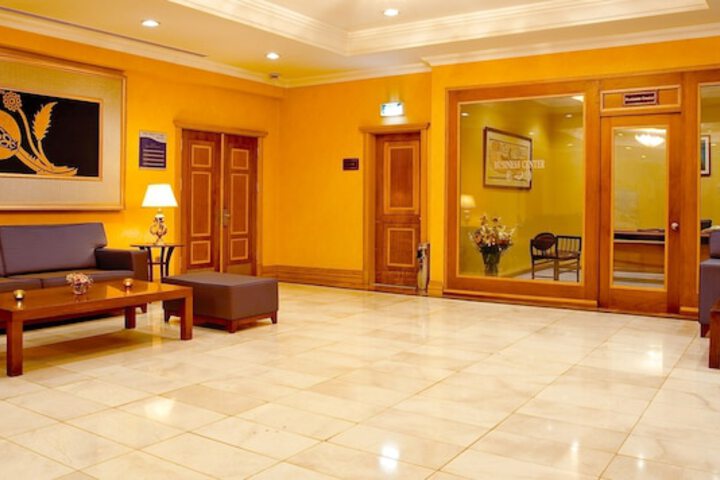 Guest Lobby