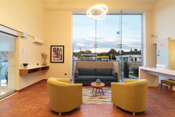 Hotel Interior 7 of 114