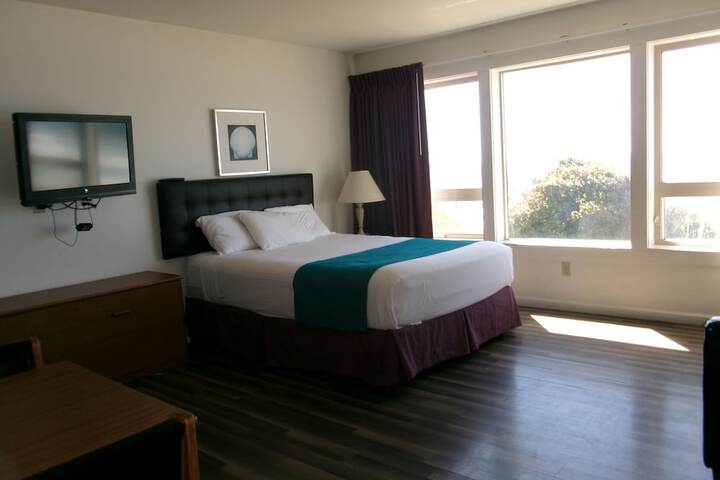 Room 26 of 165