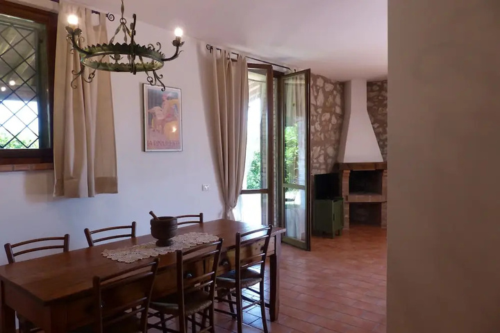 Room 4 of 22