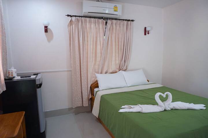 Room 3 of 35