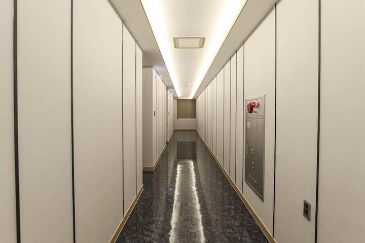 Ballroom/Hall 74 of 92