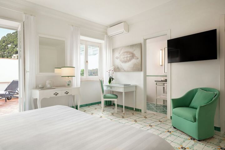 Room 40 of 98