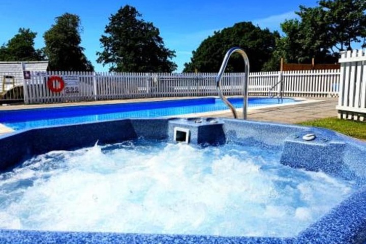 Pool 60 of 112