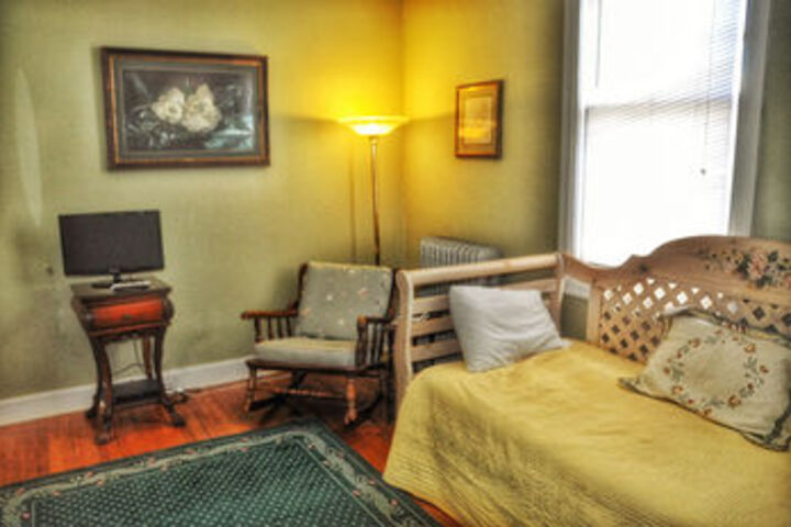 Room 72 of 77