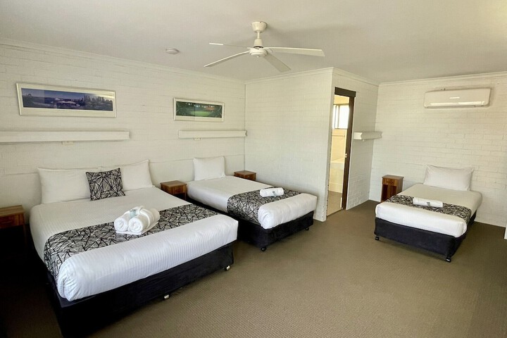 Room 7 of 52