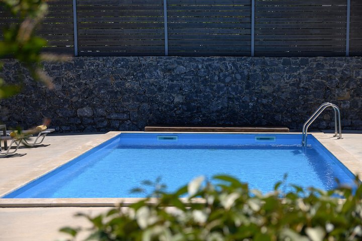 Pool 29 of 37