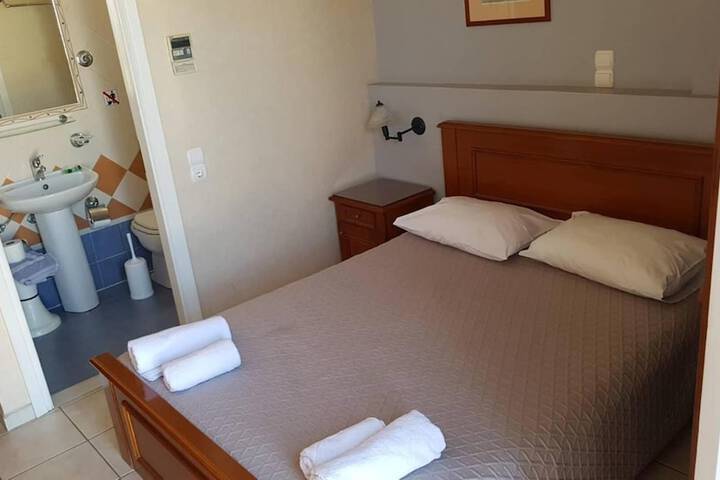 Room 8 of 44