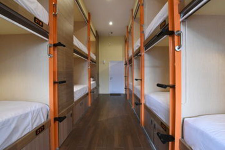 Room 11 of 21