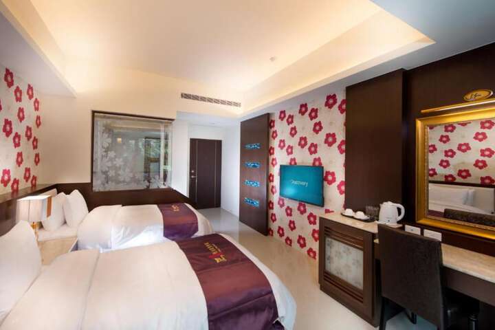 Room 17 of 45