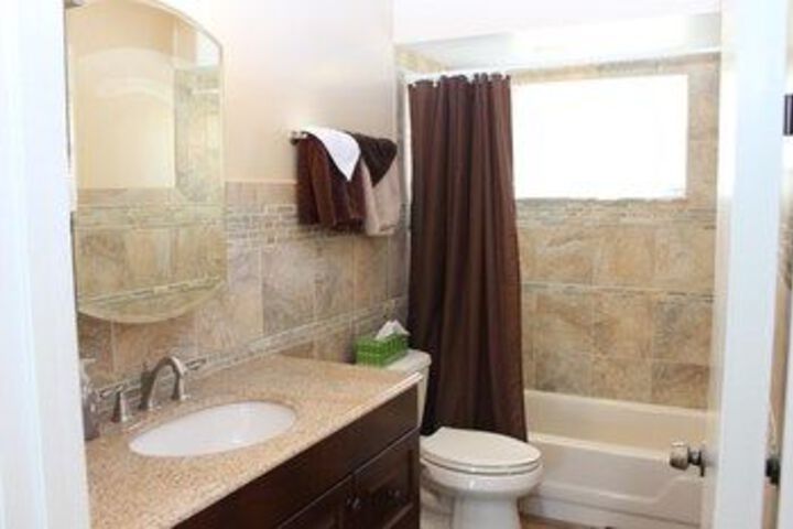Room 2 of 25