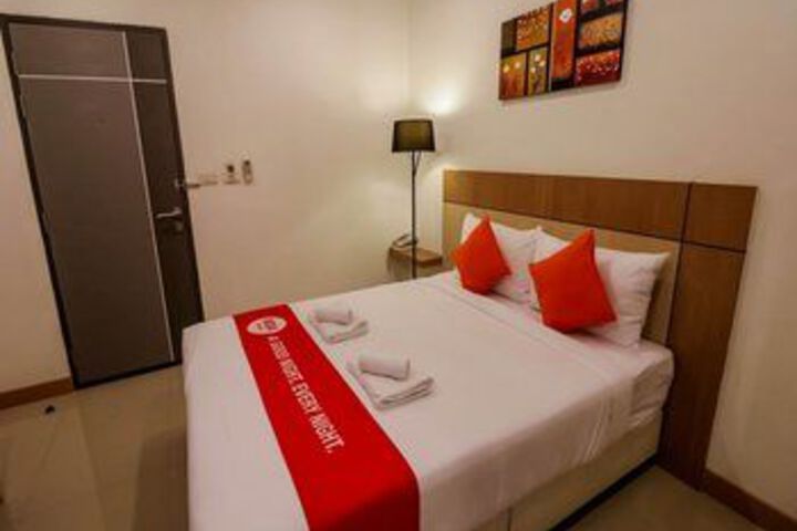 Room 37 of 61