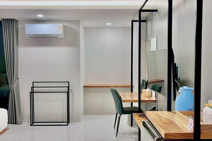 Room 19 of 27