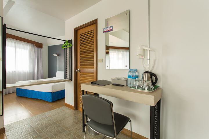 Room 56 of 76