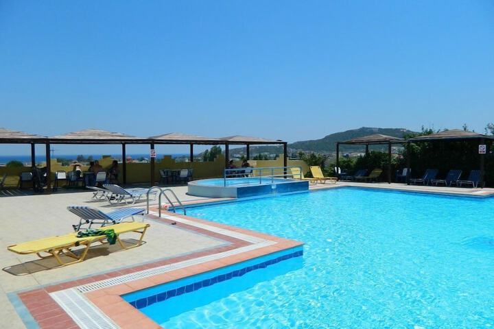 Hotel with Pool