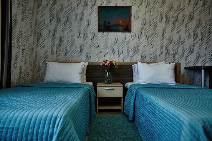 Room 13 of 48