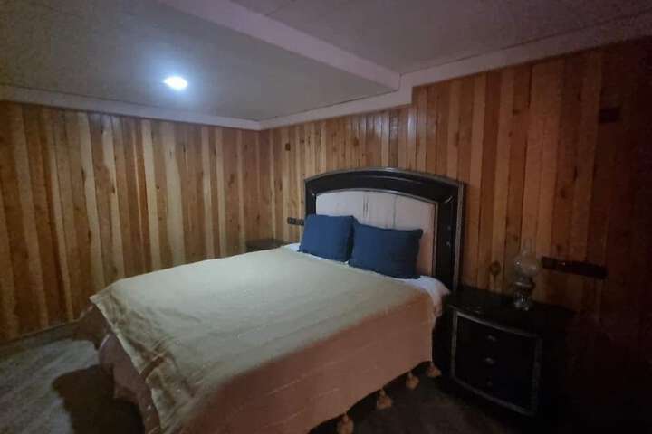 Room 4 of 36