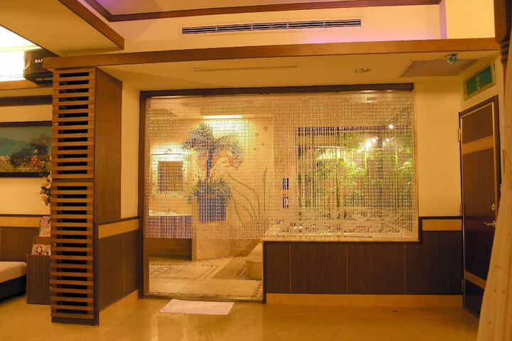 Room 14 of 51