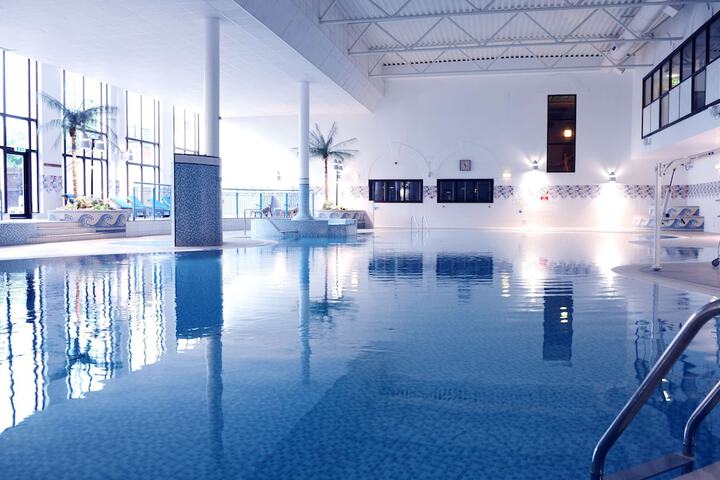 Pools & Facilities
