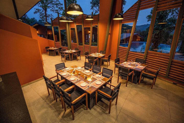 Dining 39 of 66