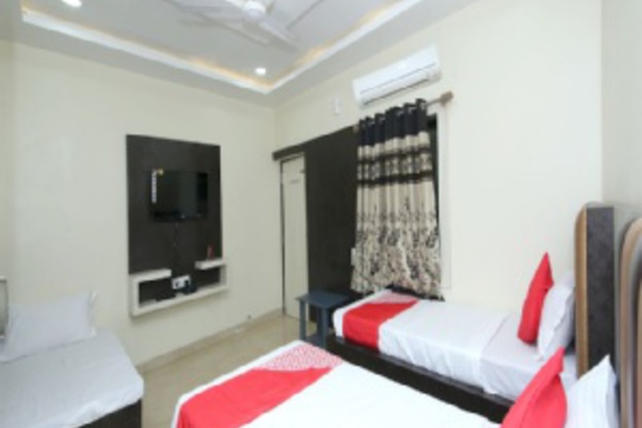Room 296 of 407