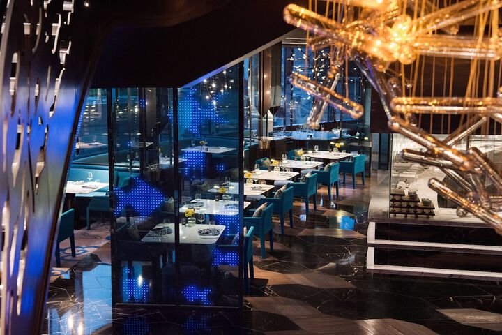 Dining 56 of 100