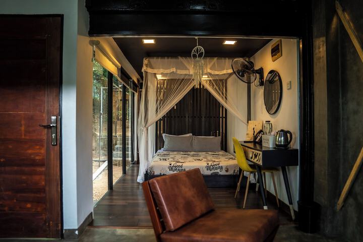 Room 19 of 53