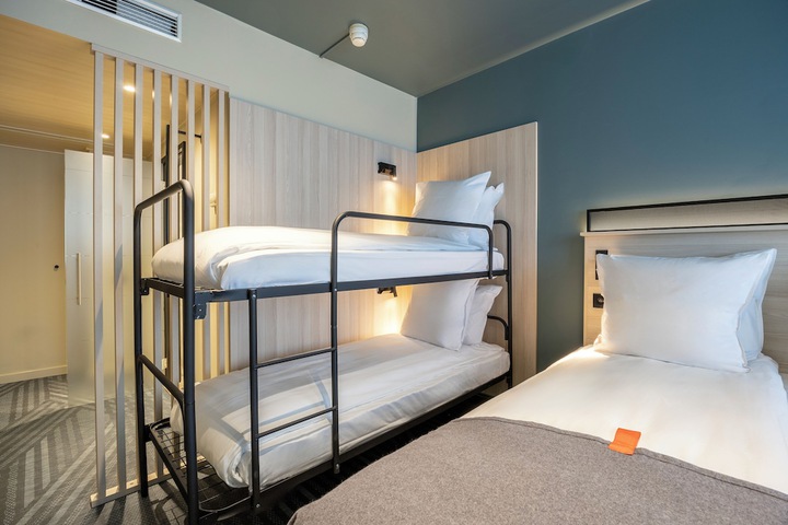 Room 32 of 119