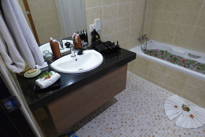 Room 36 of 87
