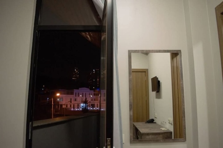 Room 67 of 86