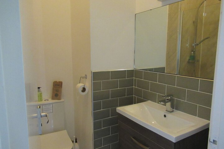 Room 25 of 47
