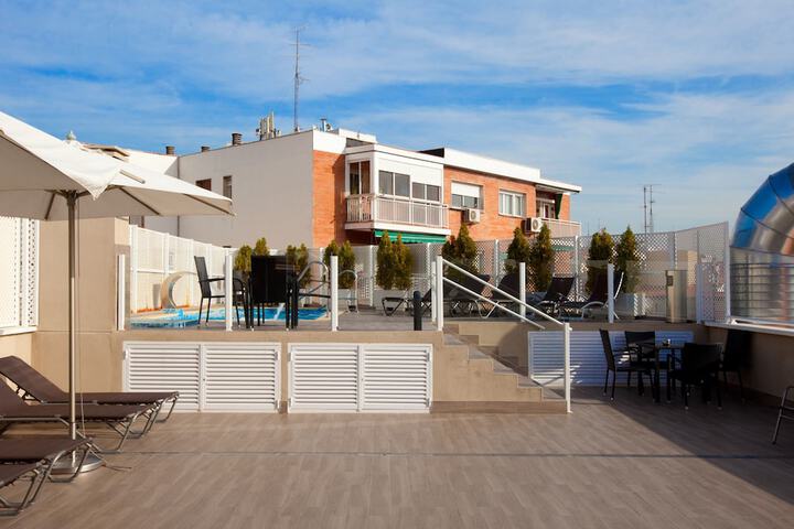 Pools & Facilities
