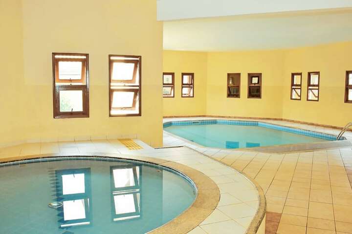Hotel Pool