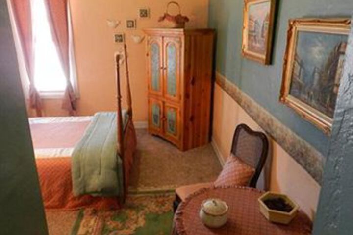 Room 29 of 77