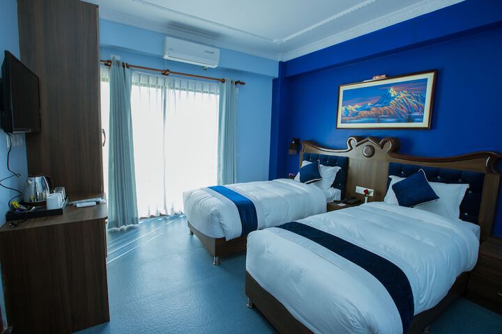 Room 8 of 39