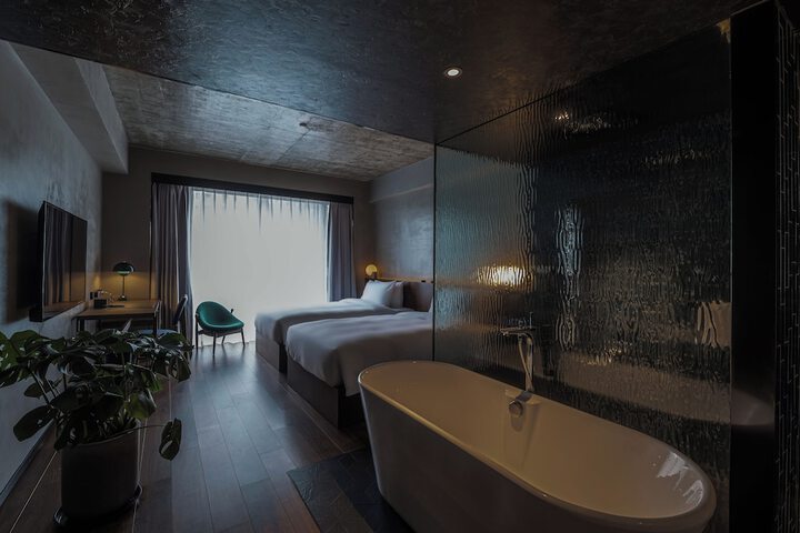 Room 8 of 44