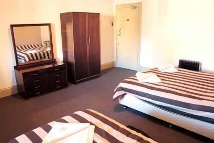 Room 3 of 19
