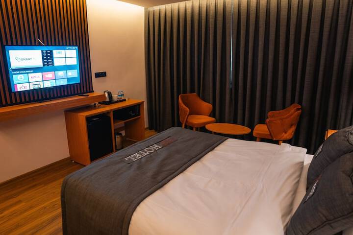 Room 34 of 86
