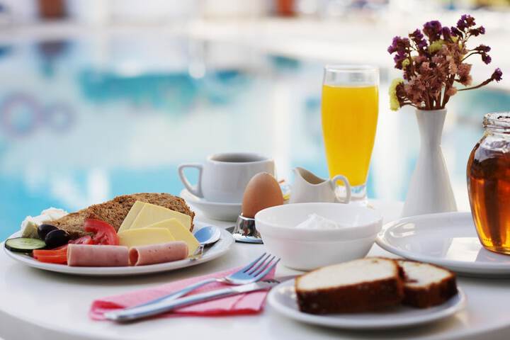 Breakfast meal