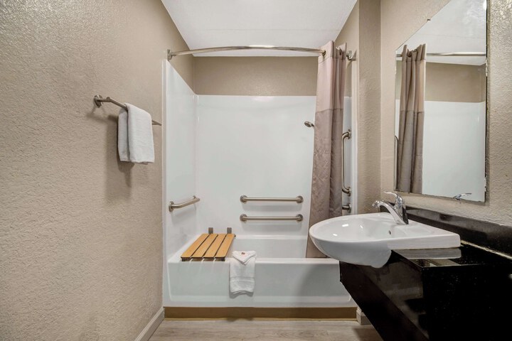 Room 29 of 36