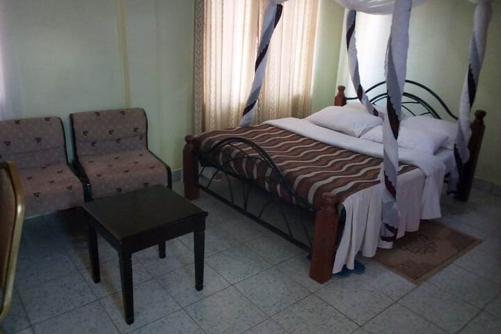 Room 6 of 31