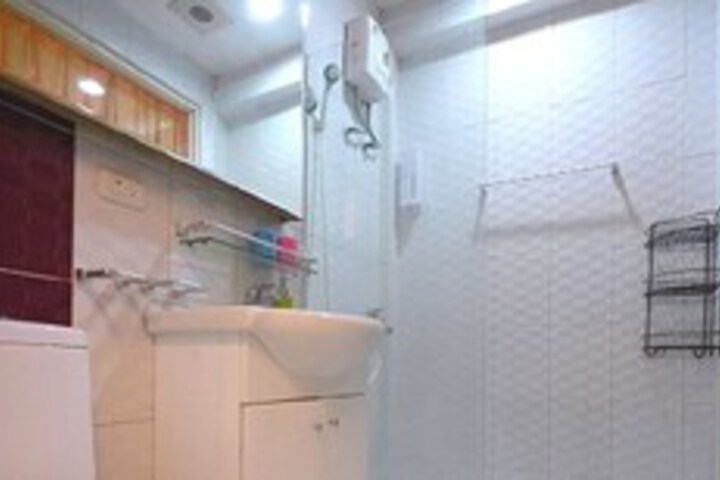 Room 3 of 46