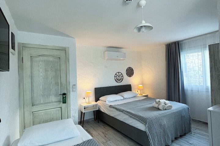 Room 21 of 45