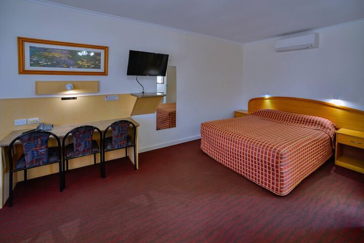Room 40 of 89