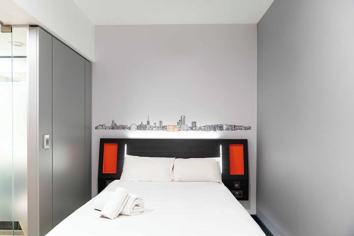 Room 38 of 47