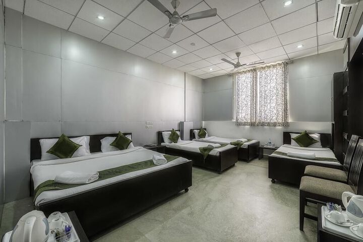 Room 11 of 44