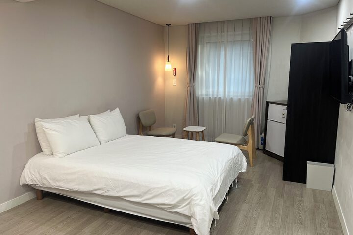 Room 29 of 49